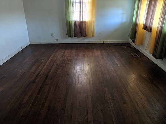 5th image of 1604 Auburn Rd