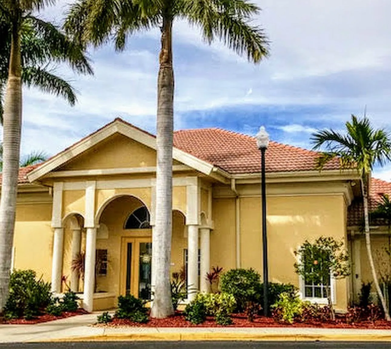 Bellasol Cir, Fort Myers — Photo 2