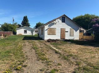 9518 S 85th Ave, Peace River, AB T8S1G3