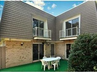 11 Caddy Rock Rd APT B, North Kingstown, RI 02852