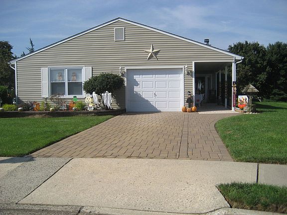 2nd image of 19 Oriel Way