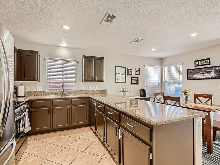 1517 Calle Montery St — Photo 10