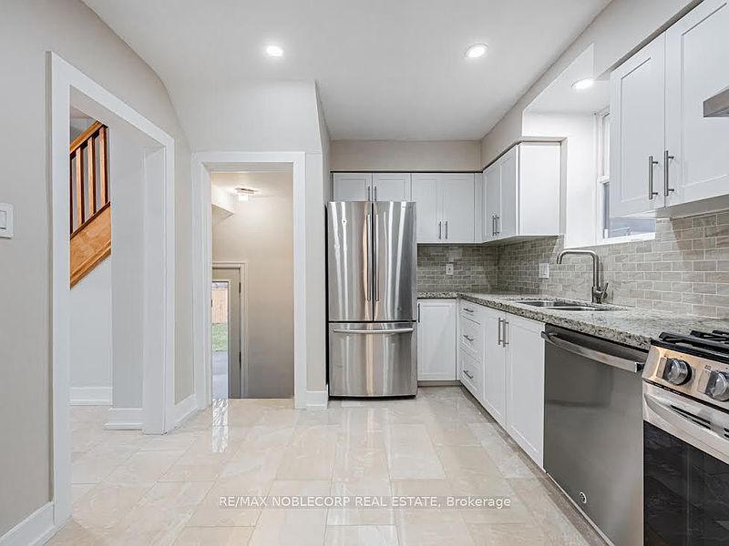 Toronto House for rent - 3 Bedrooms — photo 27