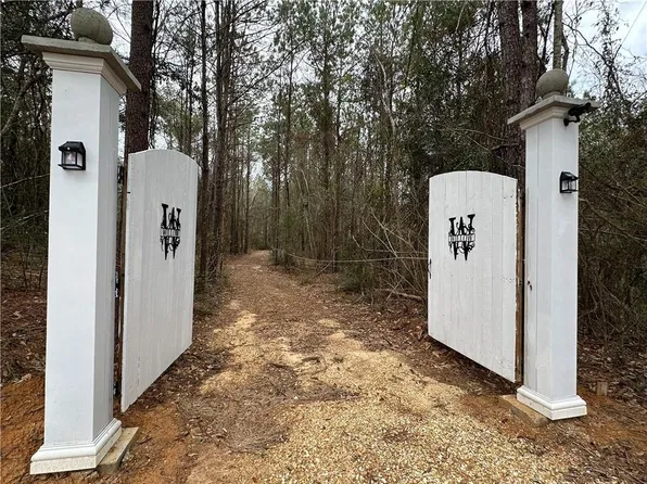 21263 Highway 40, Bush, LA 70431