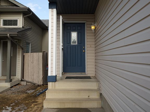 2nd image of 145 Crocus Cres