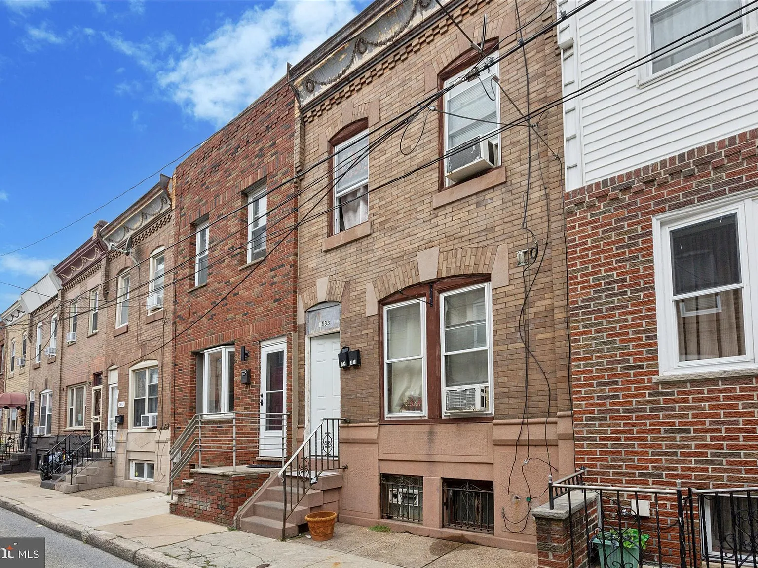 1 bed, 1036 sqft, $1,100 — Photo 2