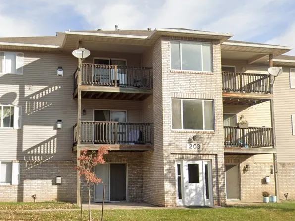 205 5th St, Coralville, IA