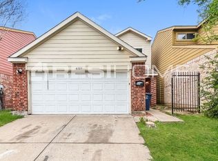6323 Benavides Dr, Dallas, TX 75217