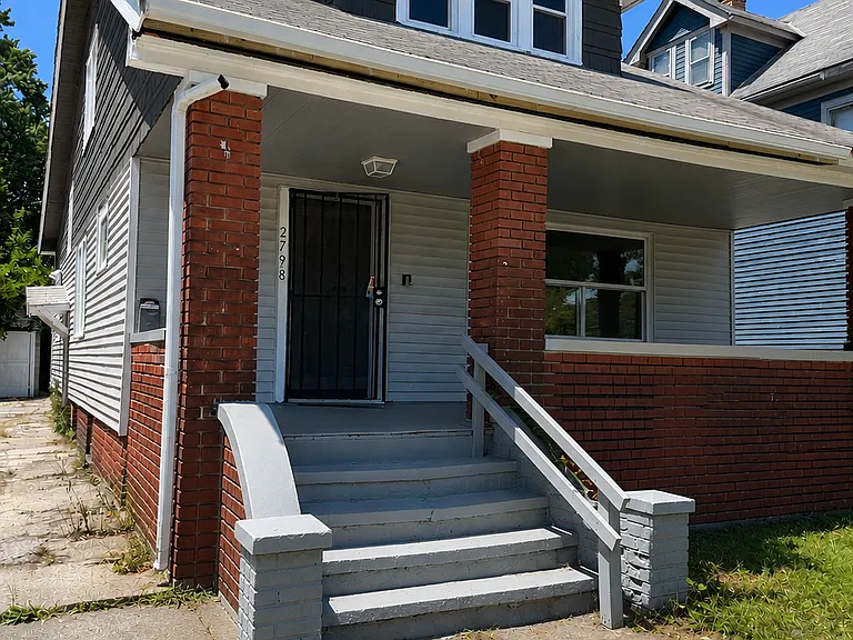2 bed, 1.0 bath, $1,300 — Photo 7