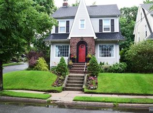 871 Lincoln Pl, Teaneck, NJ 07666