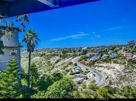 2370 Temple Hills Dr, Laguna Beach, CA