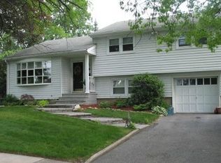 11 Medford Rd, Dumont, NJ 07628