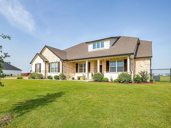 2nd image of 340 Sanger Dr