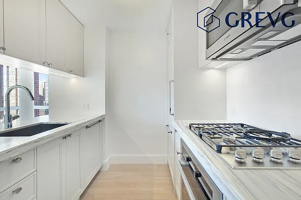 Rented by Global Real Estate Ventures Group LLC | media 3