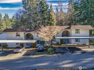 12528 NE 117th Place #E1, Kirkland, WA