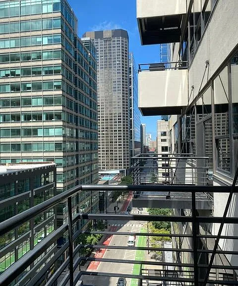 130 S Canal St #804 — Photo 20