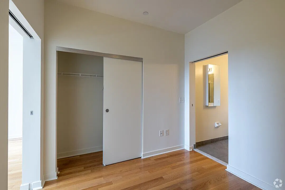 1 bed, 655 sqft, $3,530 — Photo 3