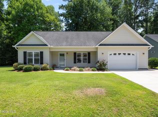 403 Satterfield Dr, New Bern, NC 28562