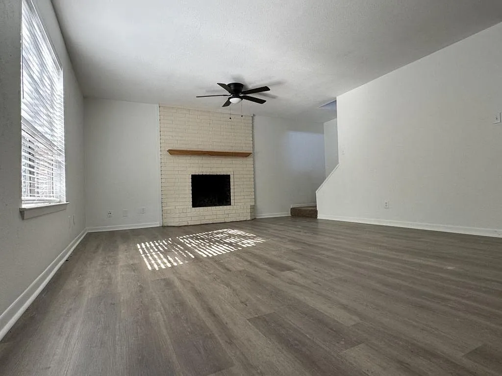 3912 Shallow Ford Rd — Photo 3