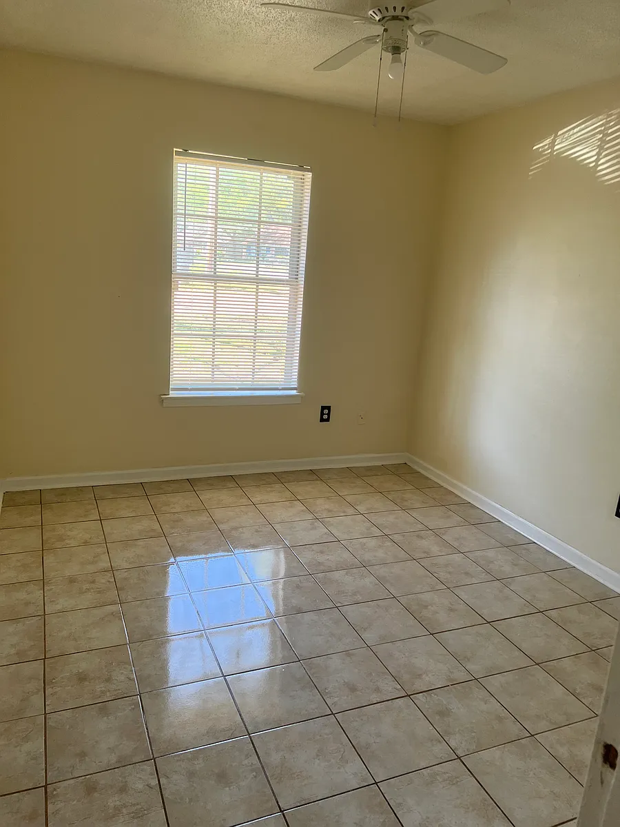 Building Photo - 5210 Breckenwood Dr