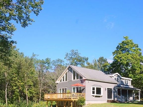 4th image of 184 Wampum St
