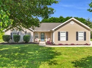 113 Yellow Pine Dr, Anderson, SC 29626