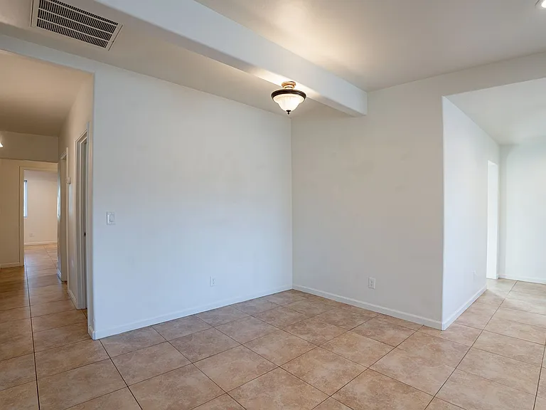 436 E. Waverly St. — Photo 6