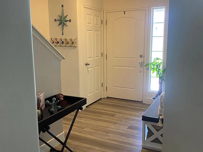 718 W 1045 N — Photo 3
