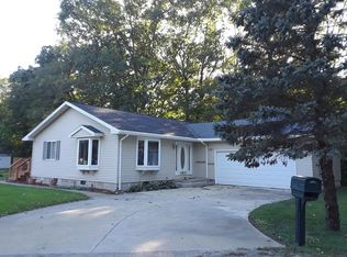 24 Harris Dr, Danville, IL 61832