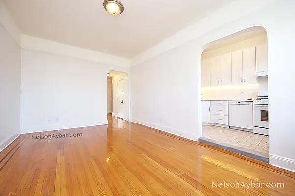 Rented by Nelson Aybar, LREB | media 5