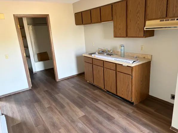 2621 Harvey Dr APT 3, Menomonie, WI 54751