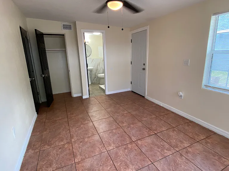 5233 Brosche Rd — Photo 17