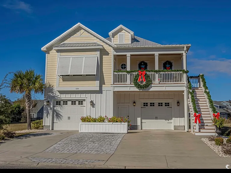 330 Harbour View Dr — Photo 1