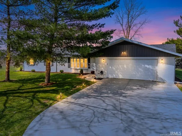 1609 E Royerton Dr, Muncie, IN 47303