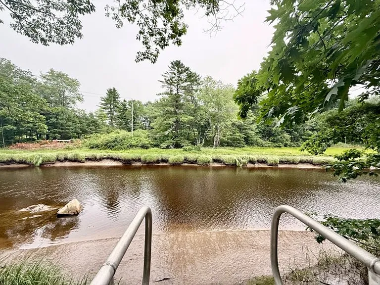 11 Fox Run #1 — Photo 3
