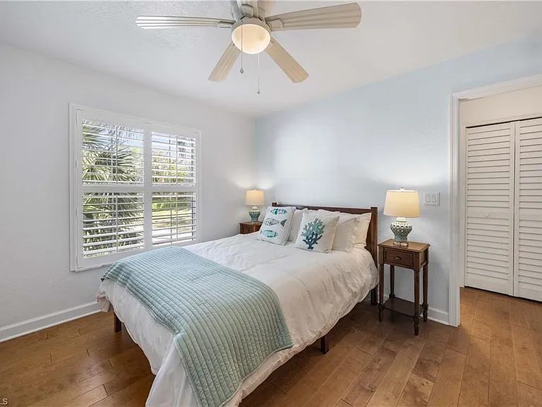 7050 Barrington Cir #202 — Photo 24