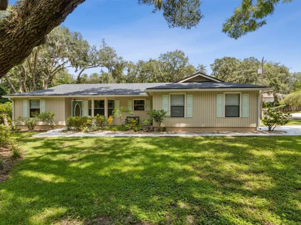 604 N 15th St, Fernandina Beach, FL 32034