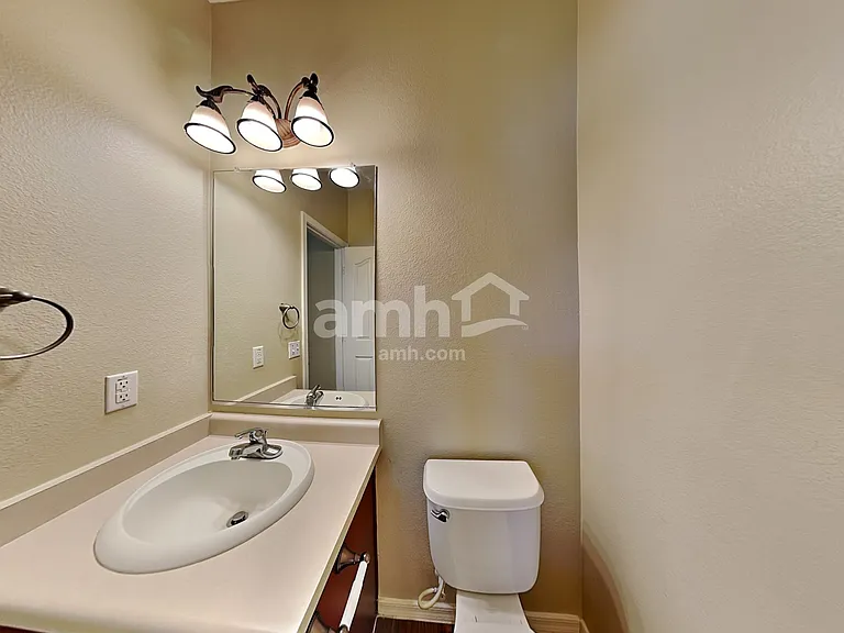6424 W Branham Ln — Photo 7