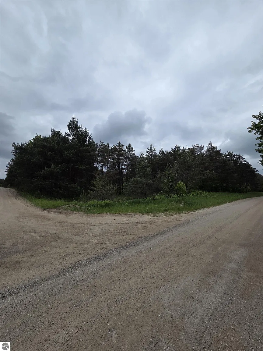 County Line Rd photo 1