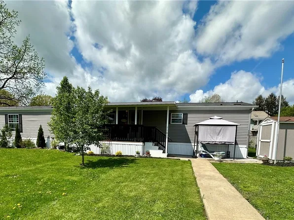 110 Amanda St NW, Barberton, OH 44203