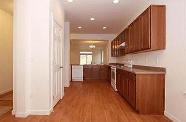3rd image of 9034 Ellis Way