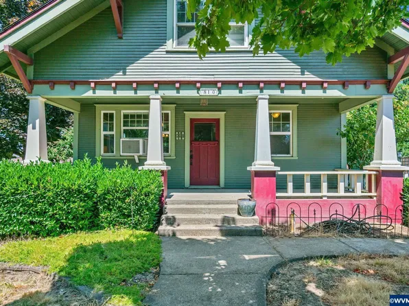 810 E College St, Mount Angel, OR 97362