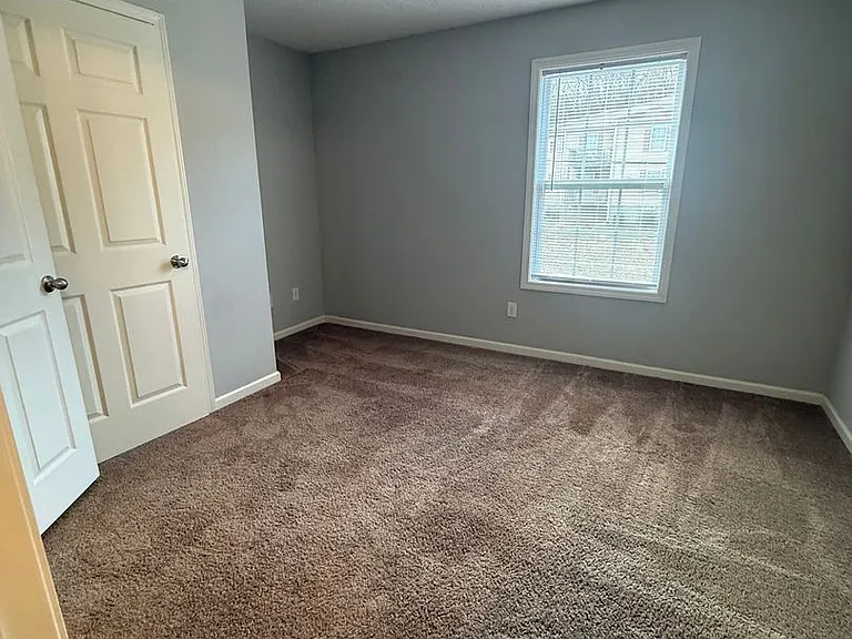 362 Upper Stone Ave #E — Photo 13