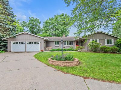 815 Hazel Ct, Mendota Heights, MN, 55120