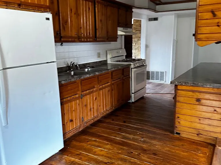 341 College St #343 — Photo 15