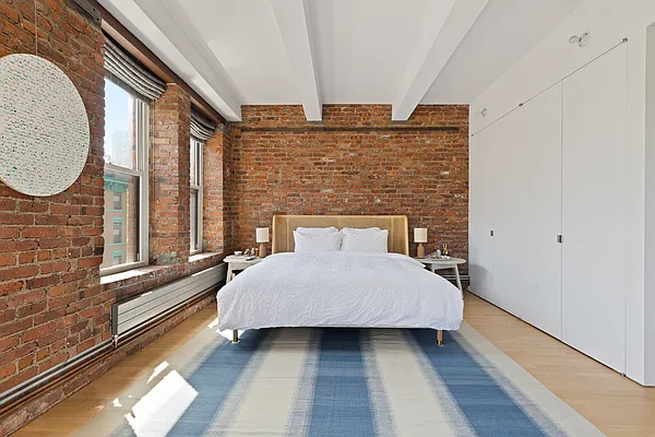 Sold by Compass | media 20