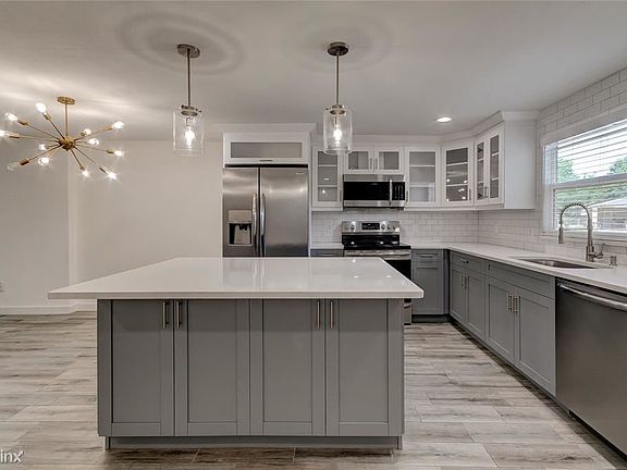 5th image of 3328 W Napoleon Ave