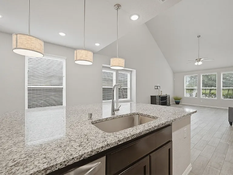 10602 Wagner St — Photo 13