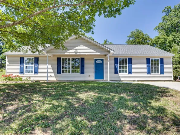 106 Goldfinch Ct, Piedmont, SC 29673