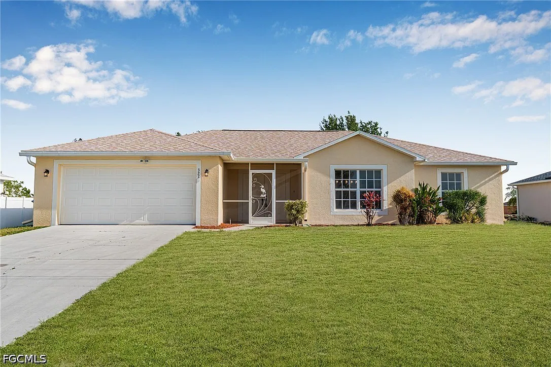3 bed, 2.0 bath, 1914 sqft, $1,950 — Photo 1
